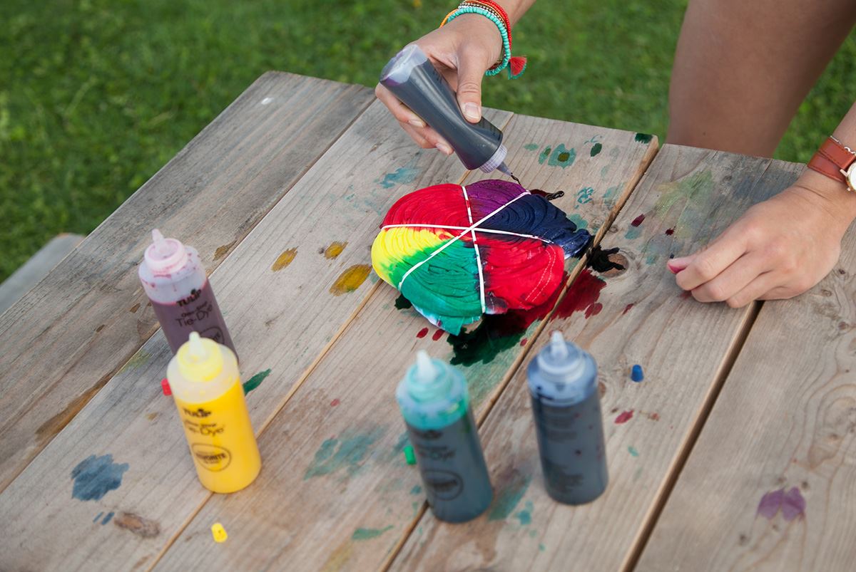 Tie Dye Your Summer how to tie dye