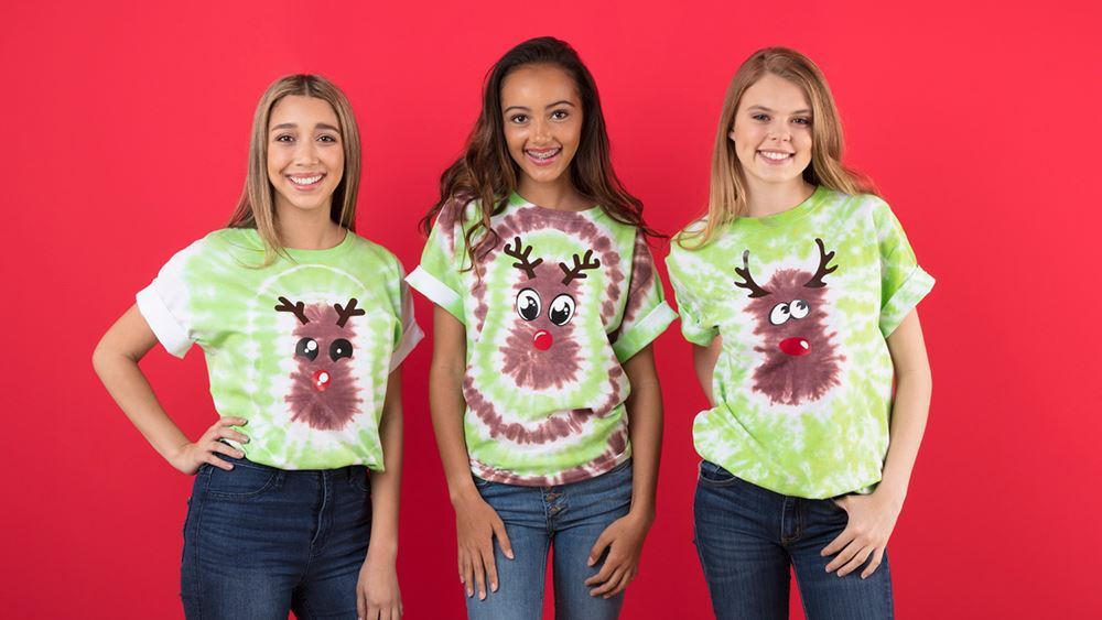 Reindeer Tie Dye Steps - add facial features