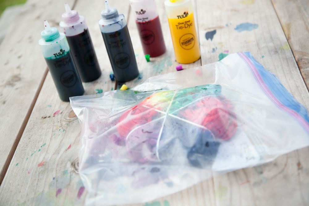 Store tie-dye projects in sealable bags.