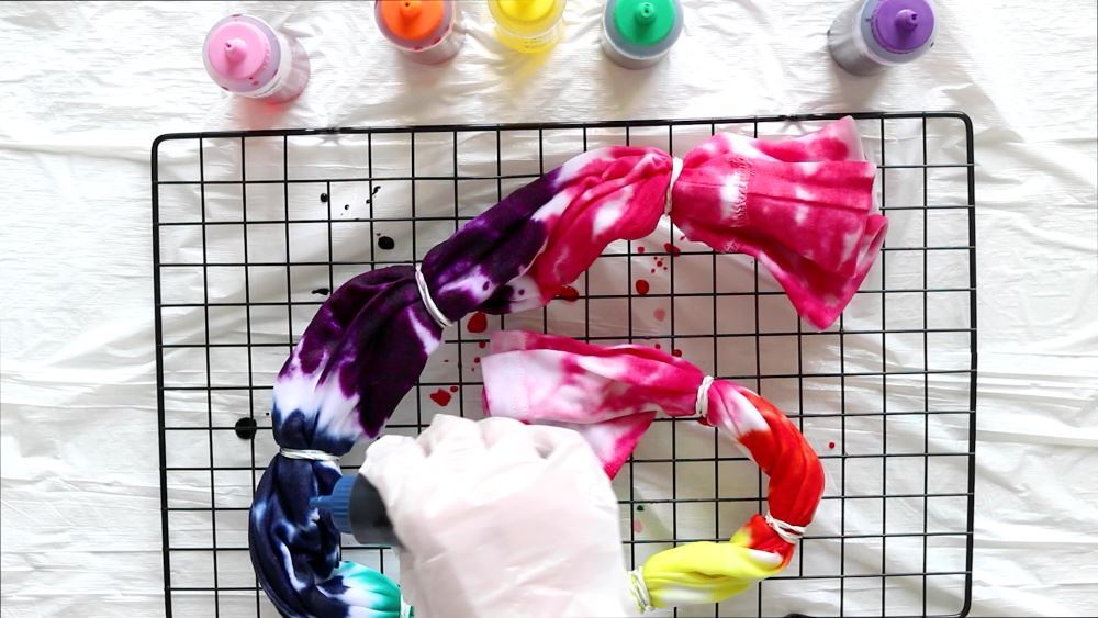 Make Your Own Rainbow Tie-Dye Leggings - dye each section