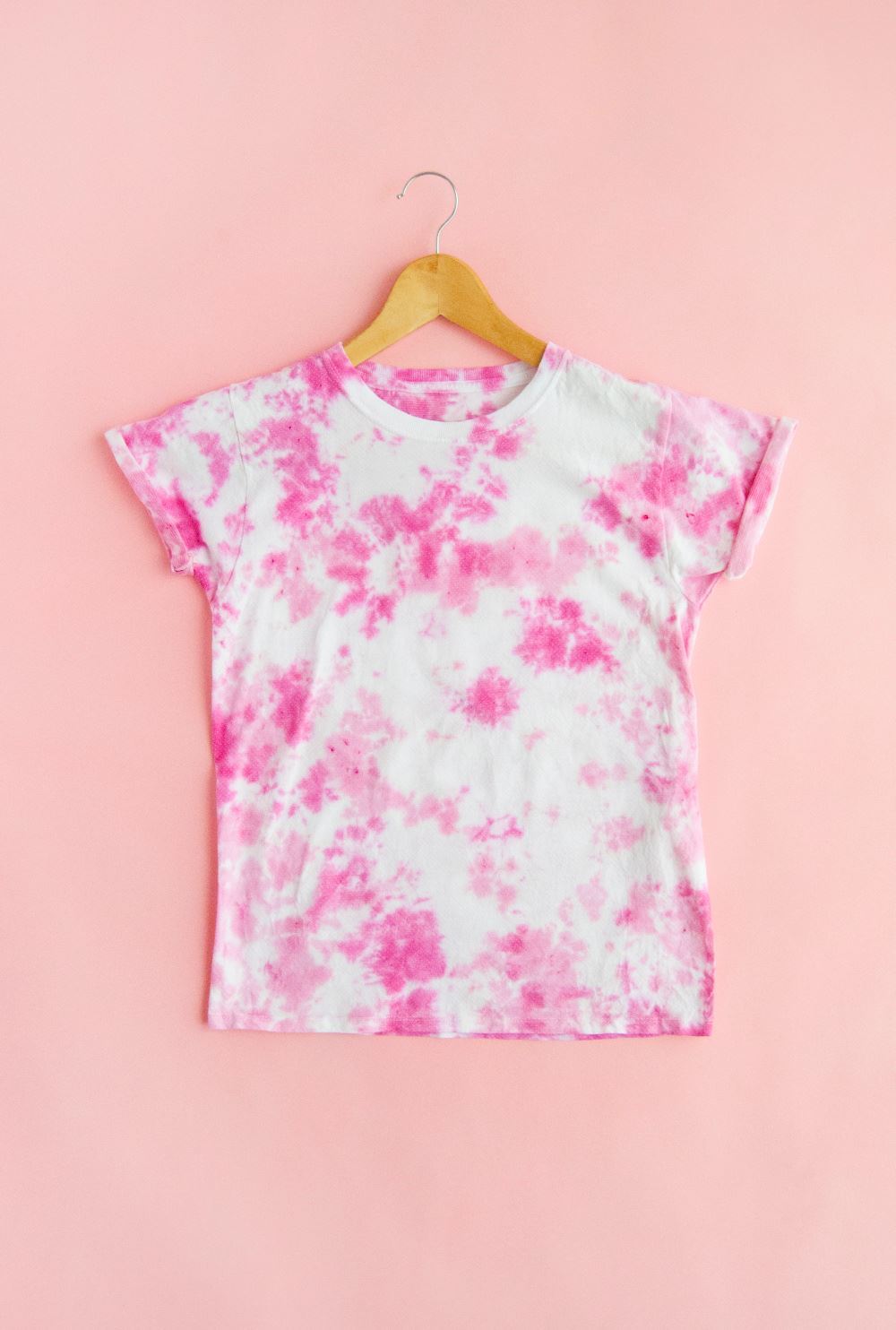 Candy-Inspired Two-Minute Tie Dye Shirts 