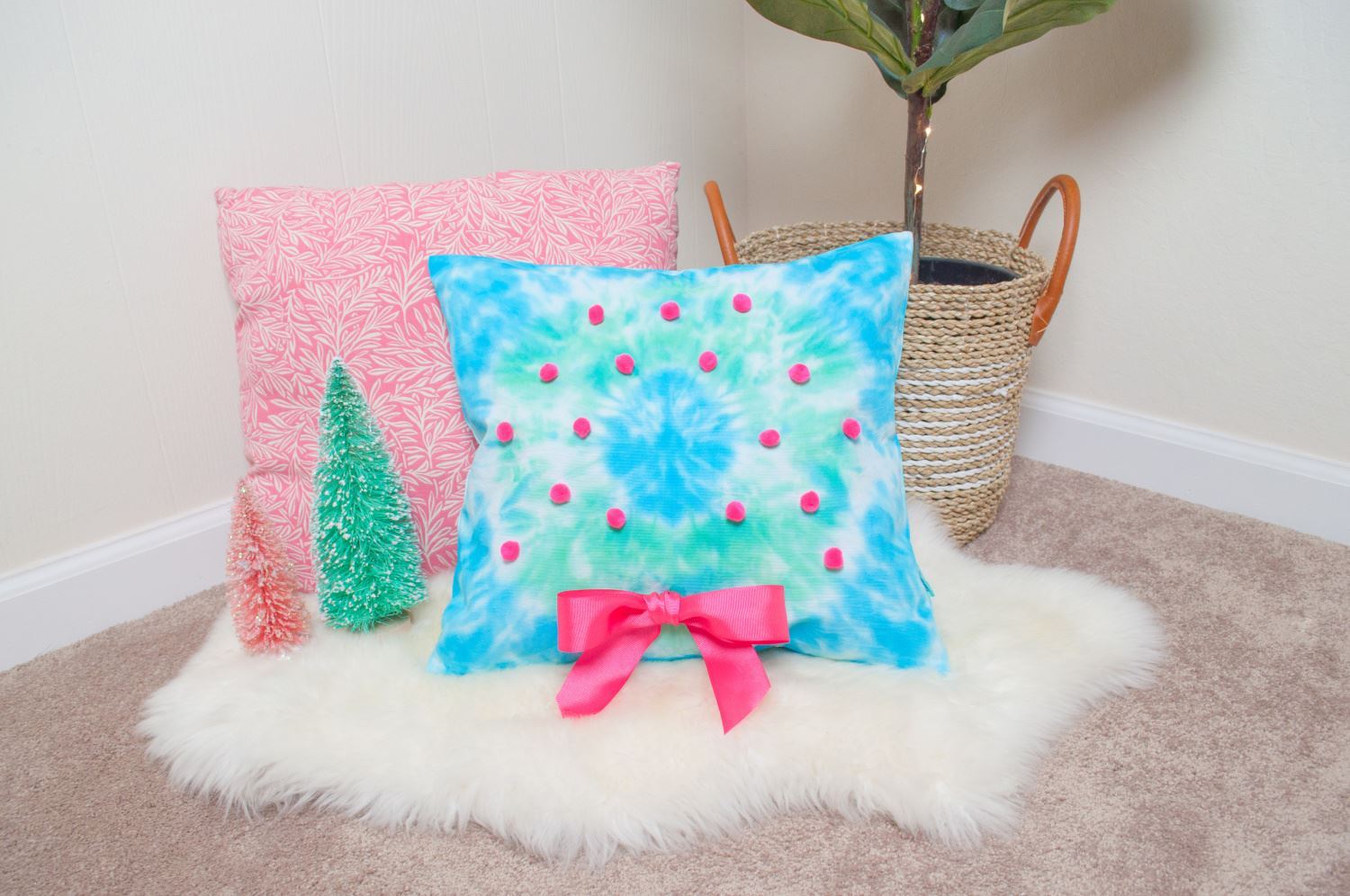 Tie-Dye Christmas Wreath Pillow