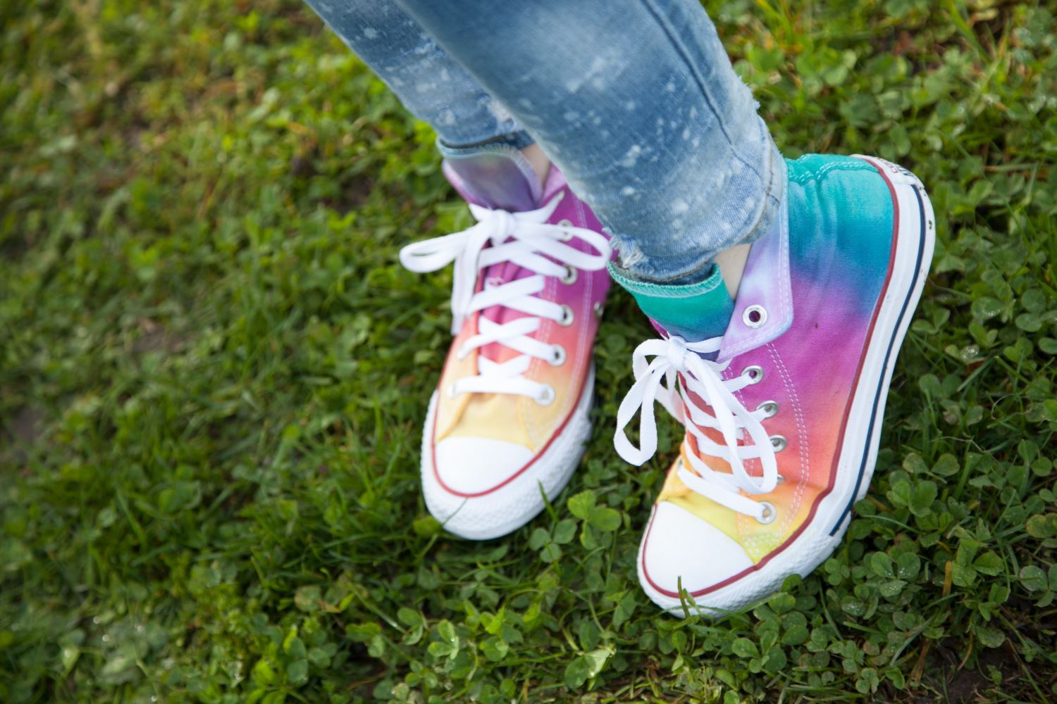 DIY Rainbow Ombré Tie-Dye Shoes